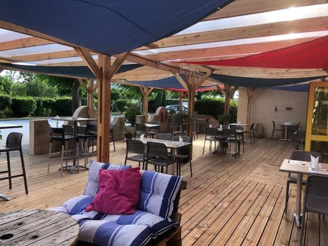 Logis Hotel Le Clos Saint Loup Bram Exterior foto